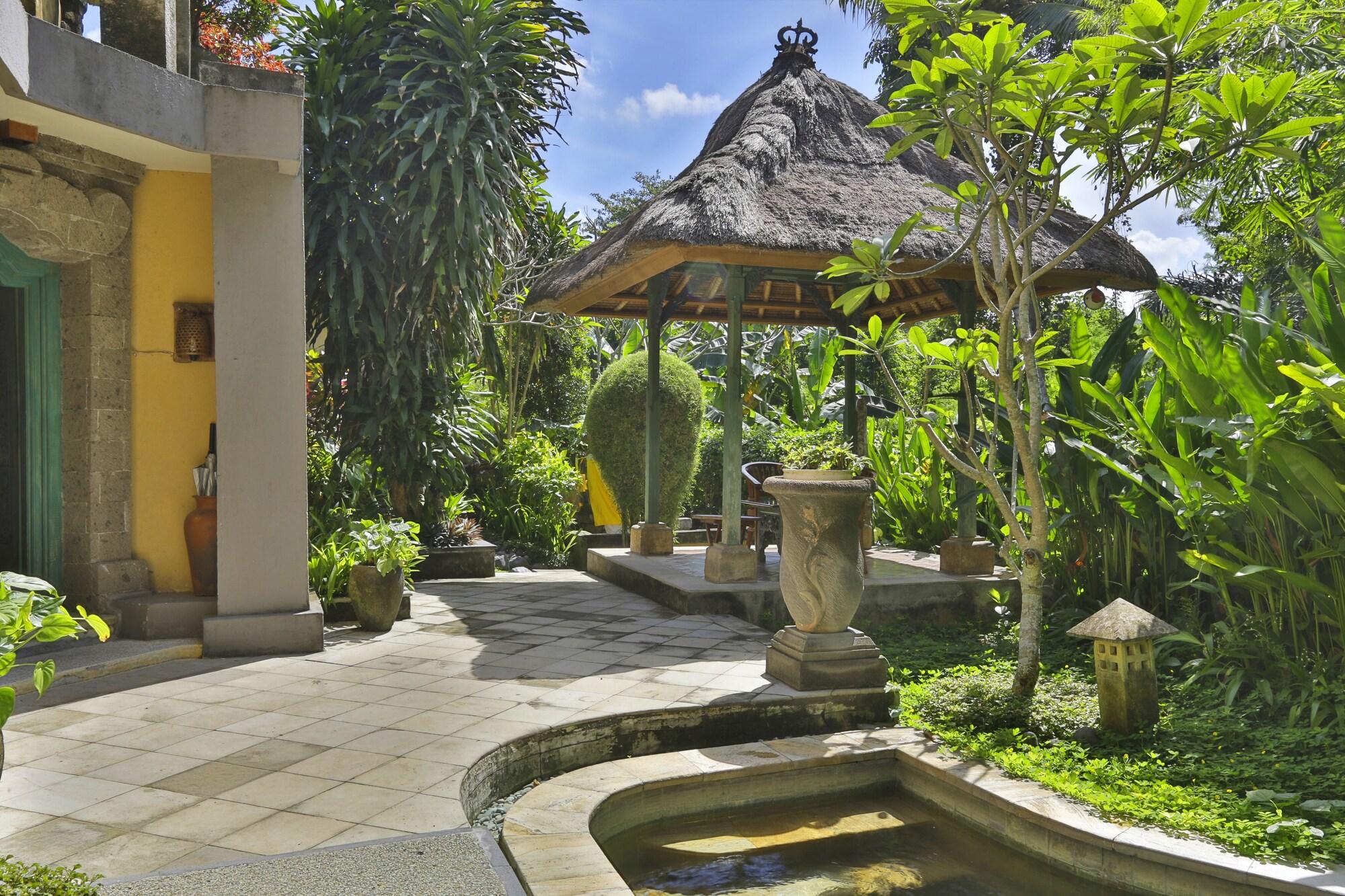 Alam Puri Art Museum Resort & Spa Dempasar Exterior foto