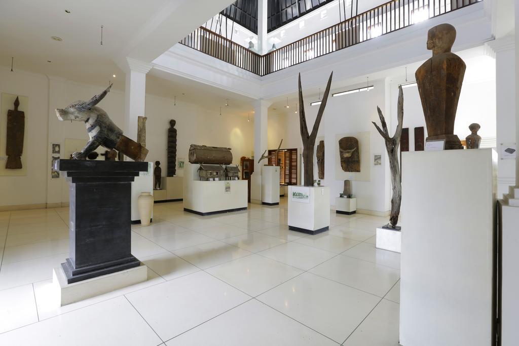 Alam Puri Art Museum Resort & Spa Dempasar Exterior foto