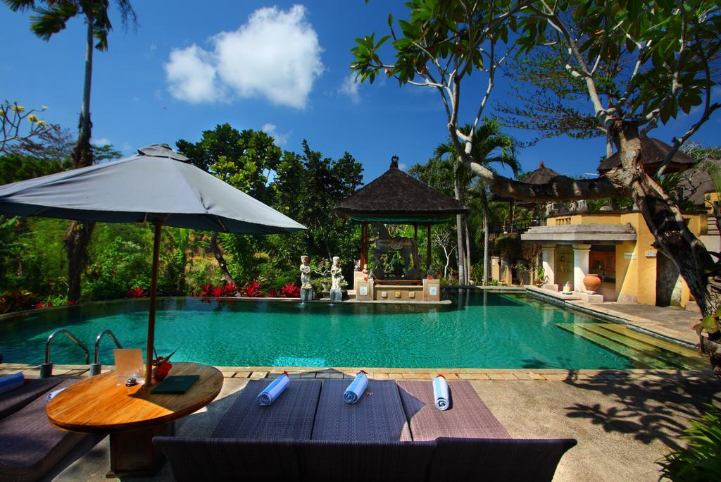 Alam Puri Art Museum Resort & Spa Dempasar Exterior foto