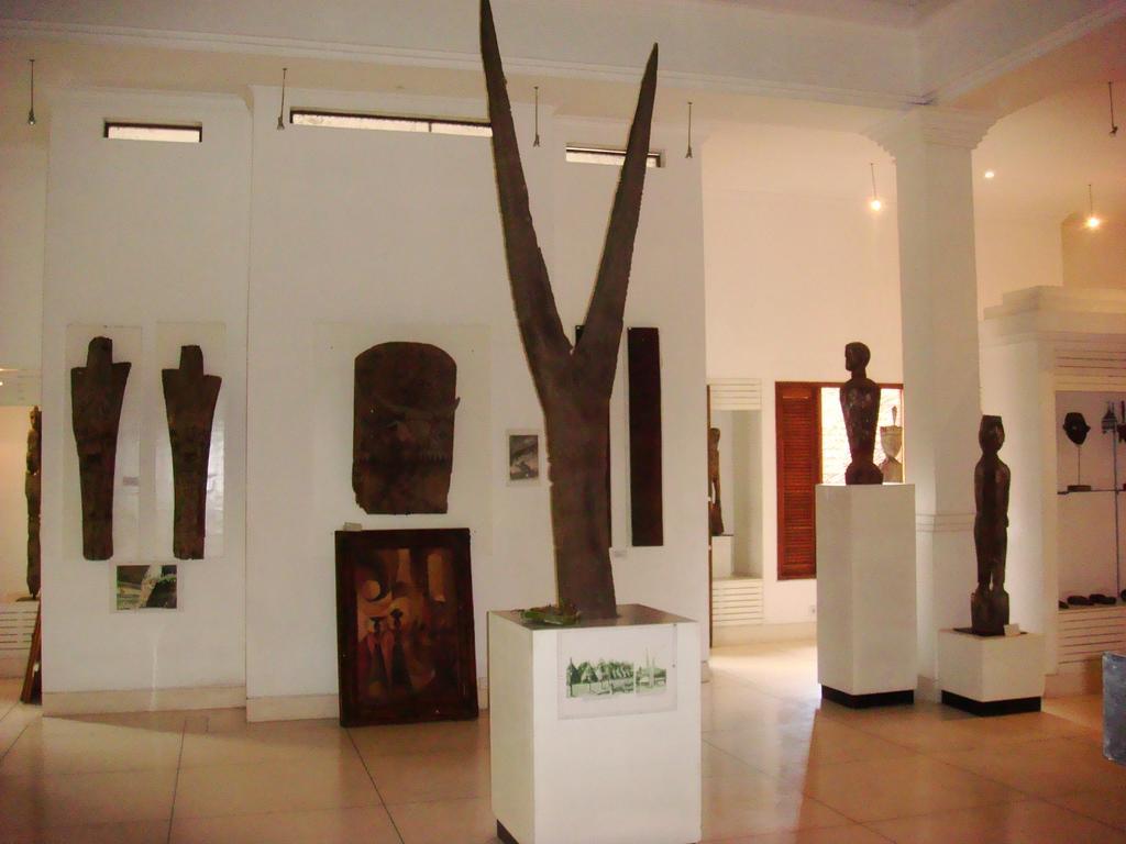 Alam Puri Art Museum Resort & Spa Dempasar Exterior foto