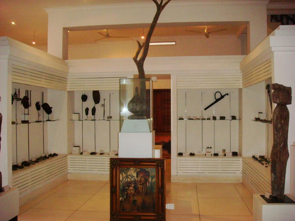 Alam Puri Art Museum Resort & Spa Dempasar Exterior foto
